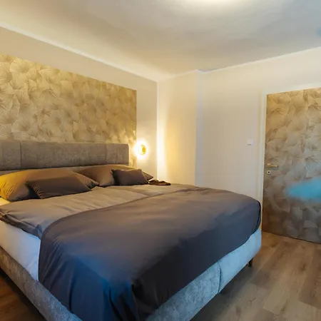 Apartment Boutique Daniela *