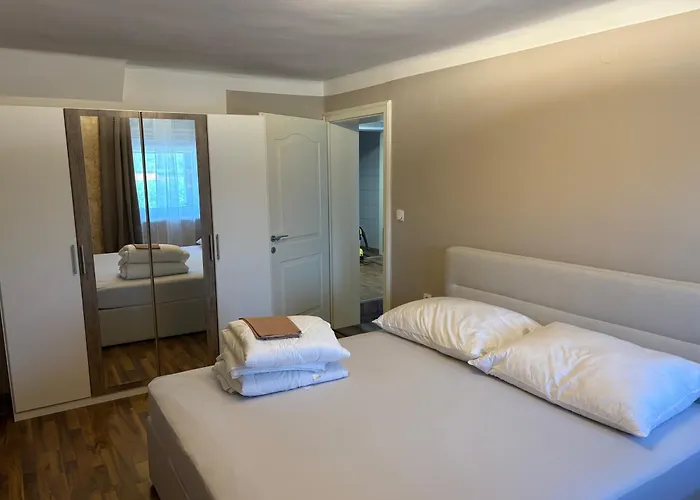 Apartmenthaus Faak דירה *